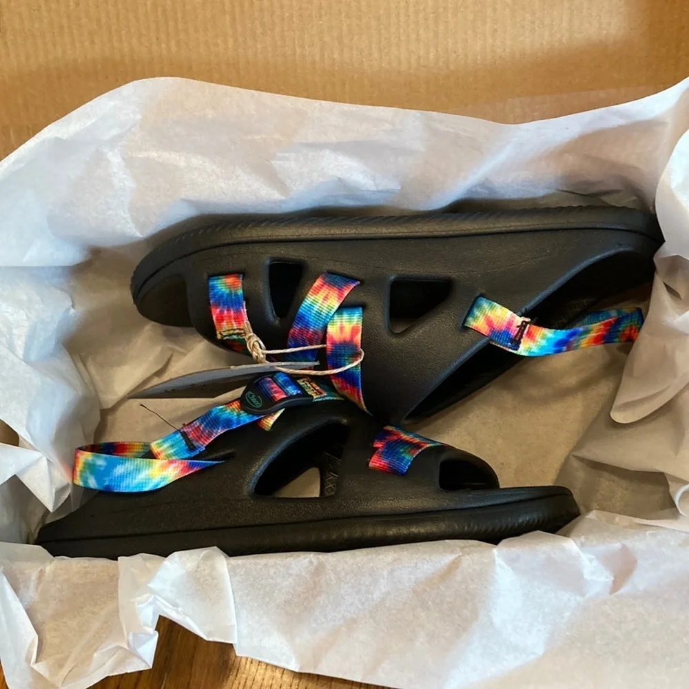🌸NWT CHACO Chillos Girls/Womens Tie Dye Sandal - size 6